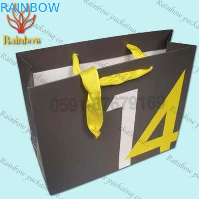 ถุงกระดาษช้อปปิ้งที่กำหนดเองสำหรับเครื่องสำอางที่มีมือจับบิด