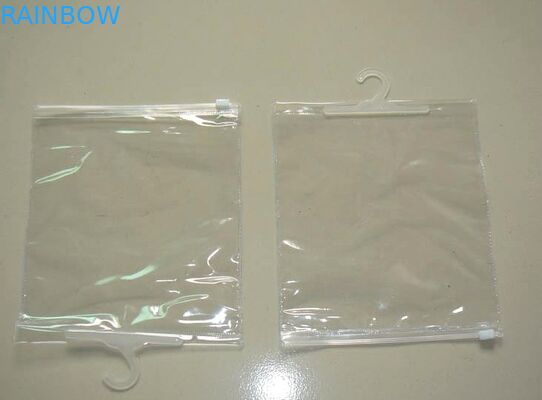 PE Ziplock ถุงพลาสติกบรรจุภัณฑ์ด้วยตะขอ / เสื้อผ้าชุดชั้นในถุงใส