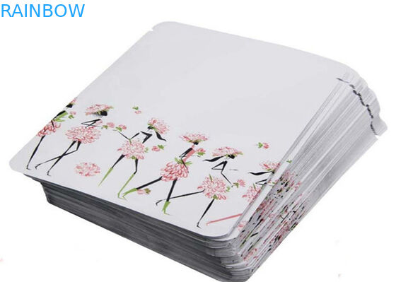 ถุงบรรจุภัณฑ์พลาสติกสีขาวปิดผนึกตัวอย่างสามตัวอย่างสำหรับหน้ากากปิดหน้า