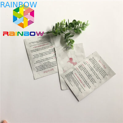 ตราสามด้านแบบกำหนดเองพิมพ์ Stand Up Pouches กระเป๋าเครื่องสำอางอลูมิเนียมฟอยล์