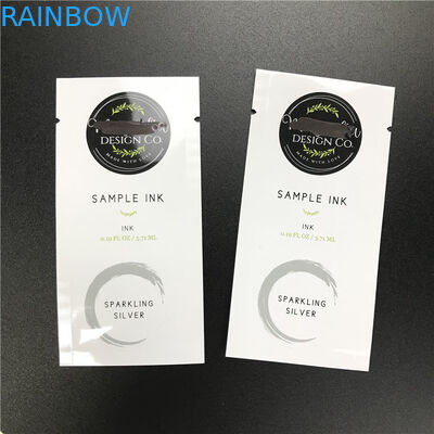 กระเป๋าใส่ตัวอย่างขนาดเล็กแบบใช้แล้วทิ้งสำหรับน้ำยาทำความสะอาดผิวหน้า Eye Serum ซองปิดผนึกสามด้านสำหรับผลิตภัณฑ์แต่งหน้า