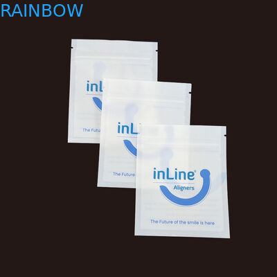 สีดําแมท กระเป๋าบรรจุ Ziplock ขนาดเล็กที่สามารถนําไปใช้ได้อีกครั้ง สําหรับกระเป๋าปรับที่มองไม่เห็นใส กระเป๋าบรรจุเครื่องกําจัดเส้นเลือดขอด