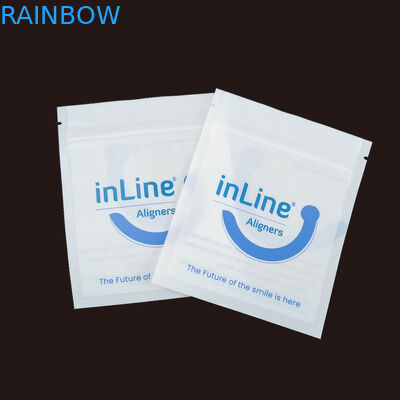 สีดําแมท กระเป๋าบรรจุ Ziplock ขนาดเล็กที่สามารถนําไปใช้ได้อีกครั้ง สําหรับกระเป๋าปรับที่มองไม่เห็นใส กระเป๋าบรรจุเครื่องกําจัดเส้นเลือดขอด