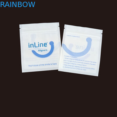 สีดําแมท กระเป๋าบรรจุ Ziplock ขนาดเล็กที่สามารถนําไปใช้ได้อีกครั้ง สําหรับกระเป๋าปรับที่มองไม่เห็นใส กระเป๋าบรรจุเครื่องกําจัดเส้นเลือดขอด