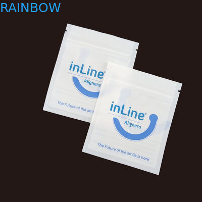 สีดําแมท กระเป๋าบรรจุ Ziplock ขนาดเล็กที่สามารถนําไปใช้ได้อีกครั้ง สําหรับกระเป๋าปรับที่มองไม่เห็นใส กระเป๋าบรรจุเครื่องกําจัดเส้นเลือดขอด