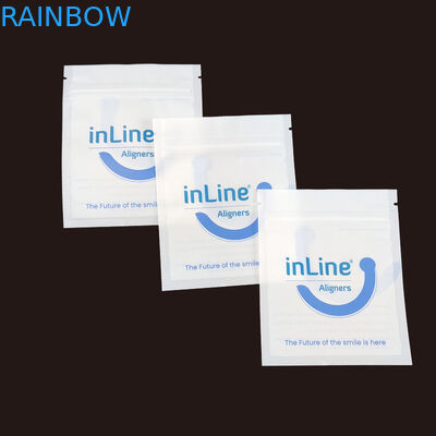 สีดําแมท กระเป๋าบรรจุ Ziplock ขนาดเล็กที่สามารถนําไปใช้ได้อีกครั้ง สําหรับกระเป๋าปรับที่มองไม่เห็นใส กระเป๋าบรรจุเครื่องกําจัดเส้นเลือดขอด