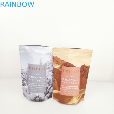 การเก็บอาหารสัตว์เลี้ยงที่มิตรต่อสิ่งแวดล้อม ในสี CMYK