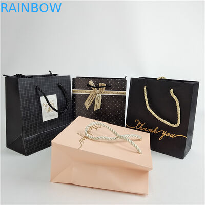 คุณภาพสูง Custom Digital Printing Logo กระเป๋ากระดาษช้อปปิ้งที่พิมพ์ กระเป๋าบรรจุ ขาว 110 กรัม สามารถนําไปใช้ใหม่ได้