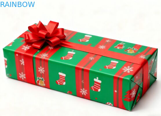 กล่องของขวัญสี่เหลี่ยมผืนผ้า Kraft รีไซเคิลได้ ย่อยสลายได้ ฝาพับ ริบบิ้น เคลือบ UV ด้าน กล่องของขวัญวันเกิด คริสต์มาสแบบกำหนดเอง