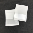 ขนาดโลโก้สีขาวที่กำหนดเอง OEM กระดาษคราฟท์ที่สามารถปิดผนึกได้พร้อมหน้าต่างโปร่งใสสำหรับถุงบรรจุเครื่องประดับเมล็ดกาแฟ