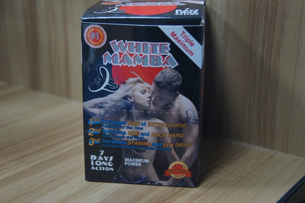 ยาเสริมสมรรถภาพทางเพศแสดงกล่องกระดาษและการ์ดเสือดำดำ