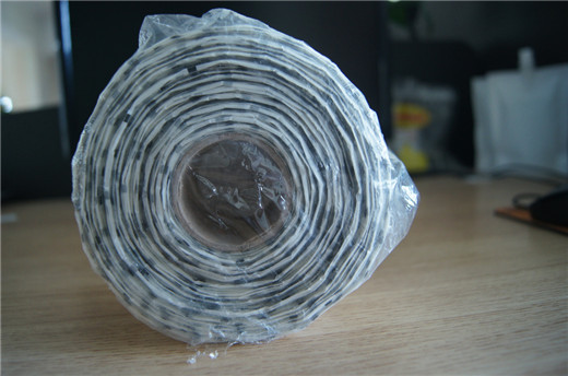 โปร่งใส 2500 ชิ้นฉลากหดแขนสติ๊กเกอร์สามเหลี่ยมม้วนด้วยอักษรเบรลล์