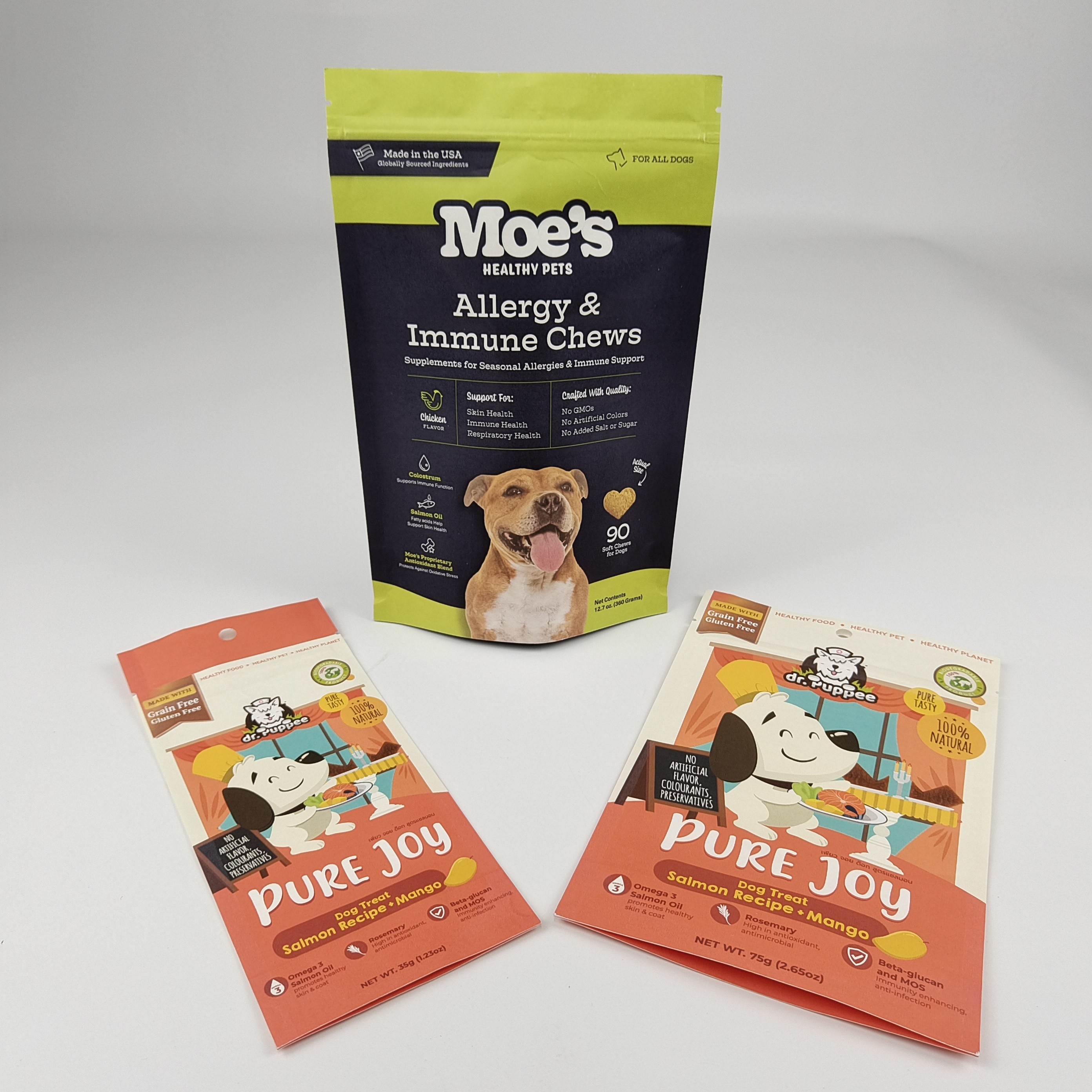 สามารถนําไปใช้ใหม่ได้ สะอาดต่อสิ่งแวดล้อม ขายปลีก โลโก้ที่กําหนดเอง พิมพ์ดิจิตอล กระเป๋ากระดาษ Kraft ที่สามารถทําผสมได้