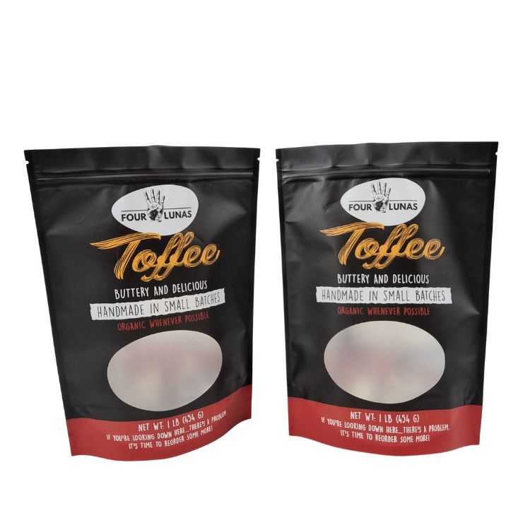 ลักษณะของกระเป๋าอาหารสัตว์เลี้ยงที่มีการออกแบบโปร่งใสและปิดซิป