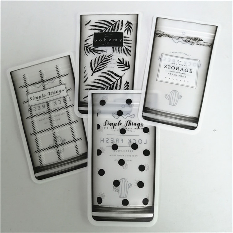 ขนาดและการออกแบบที่กําหนดเอง ความต้องการยืนขึ้นกระเป๋าสตางค์ด้วยซิป แมท จบโฟลยอลูมิเนียม Mylar Doypack