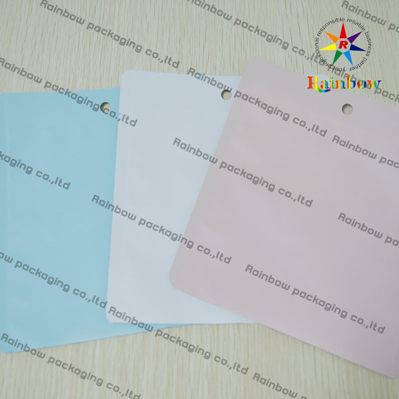 ถุงบรรจุภัณฑ์เครื่องสำอางพลาสติก PVC สไตล์ทันสมัยพร้อม 1 ด้านที่ชัดเจนและการพิมพ์