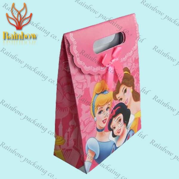 การออกแบบที่ยอดเยี่ยมกระดาษแข็งถุงกระดาษที่กำหนดเองสำหรับเป็นของขวัญ