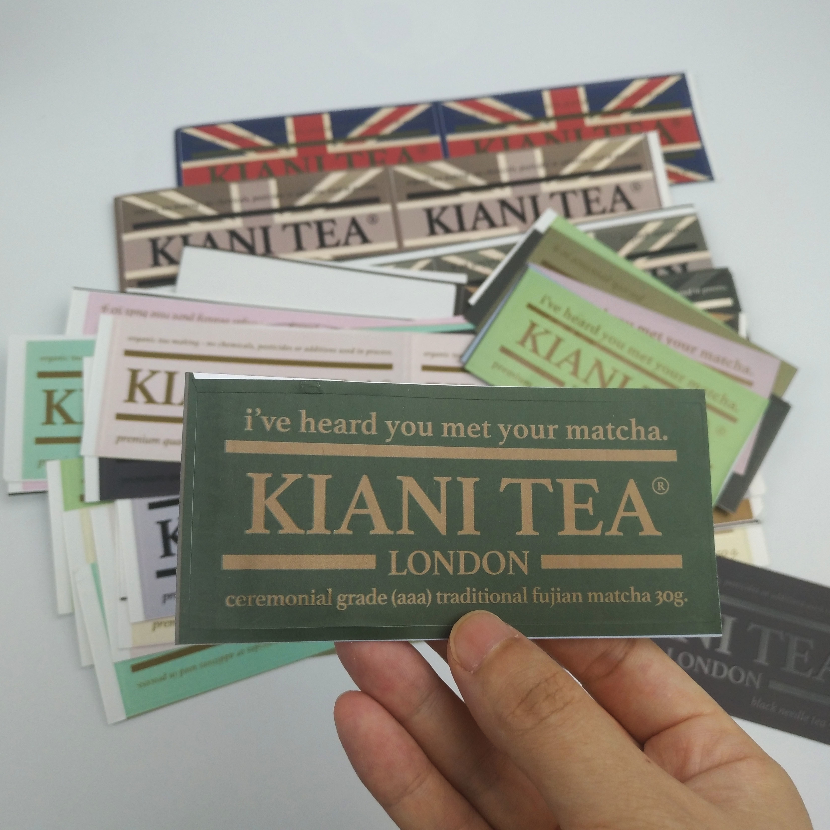 ยอมรับโลโก้ที่กำหนดเอง OEM Fashionabl พิมพ์สติกเกอร์ฉลากไวน์กาวสติกเกอร์ฉลากกาวกันน้ำ