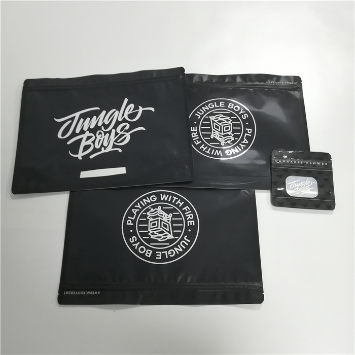 ถุง Ziplock แบบกำหนดเองที่ย่อยสลายได้ทางชีวภาพยืนขึ้นบรรจุภัณฑ์ใบยาสูบ Jungle Boys Mylar