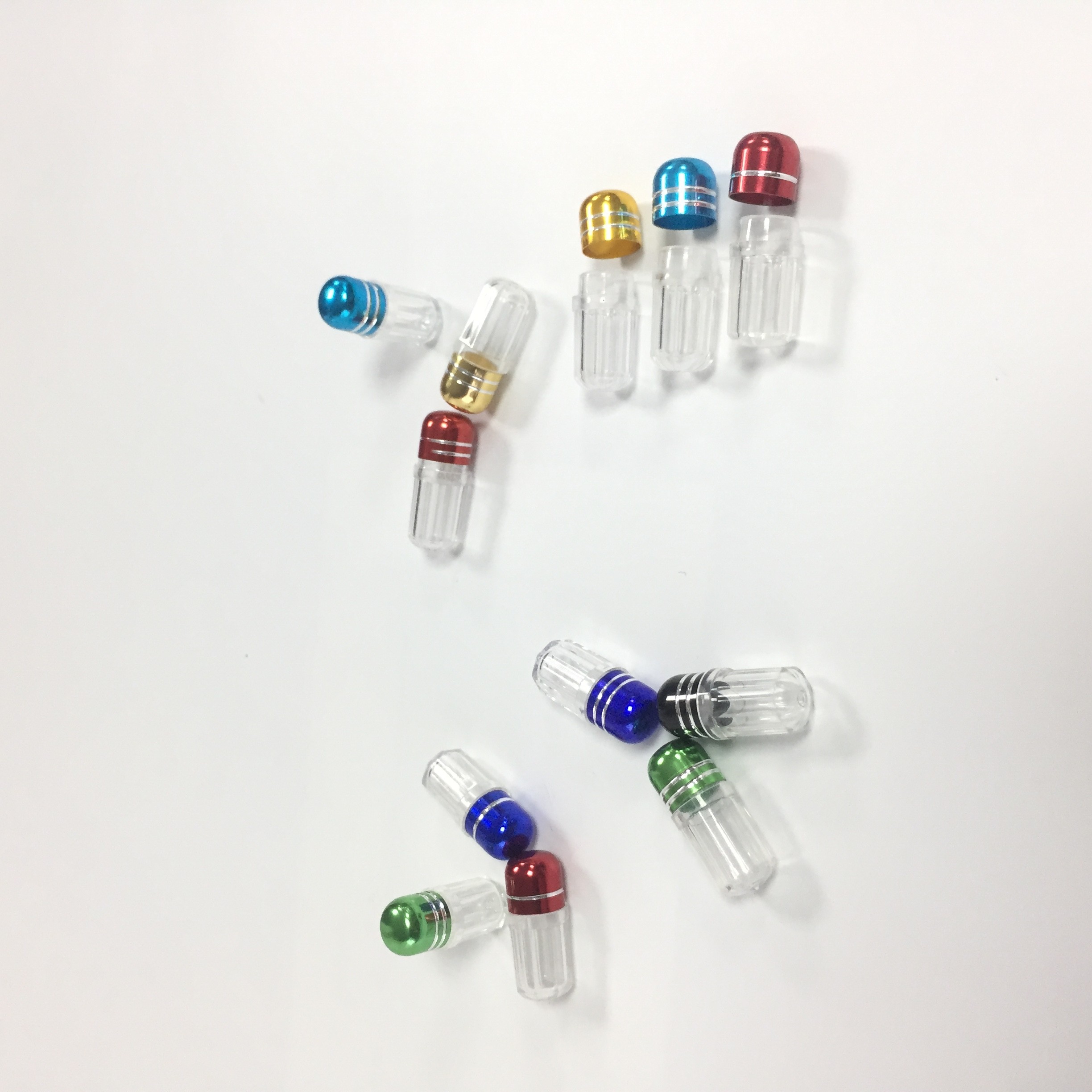 อาหารเสริมแคปซูลขวดยาพลาสติกบรรจุภัณฑ์วัสดุ PP พร้อมฝาโลหะ