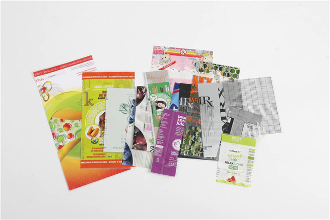 ฉลาก PVC PET แบบกันน้ำแบบกันน้ำ CMYK สำหรับขวดเครื่องสำอาง