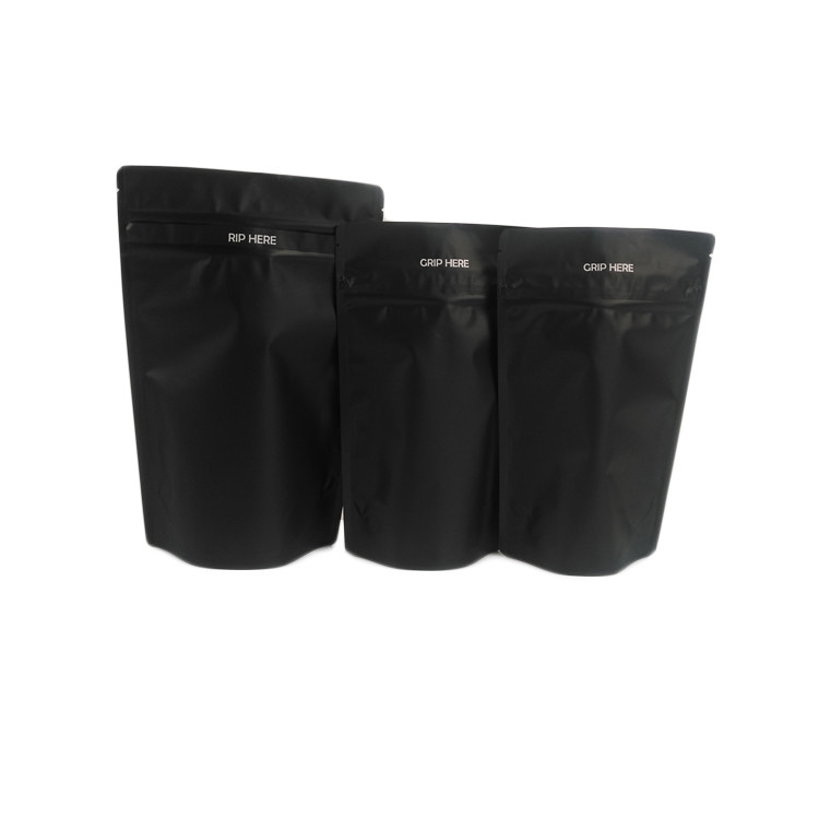 ในสต็อกอลูมิเนียมฟอยล์สีดำเด็กทนอาหารเกรดดอกไม้ Gummy CBD Canabis บรรจุภัณฑ์ถุงกันกลิ่น