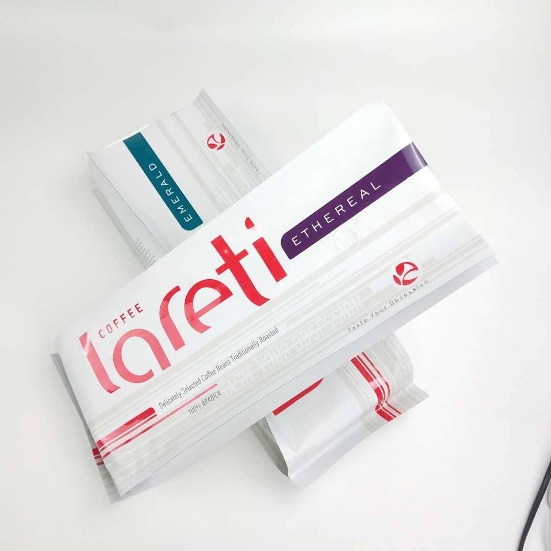 กระเป๋าเป้าเสื้อกางเกงด้านข้างแบบฟิล์มด้านที่ปิดผนึกได้เองพร้อมวาล์วอลูมิเนียมฟอยล์สำหรับถุงบรรจุเมล็ดกาแฟ