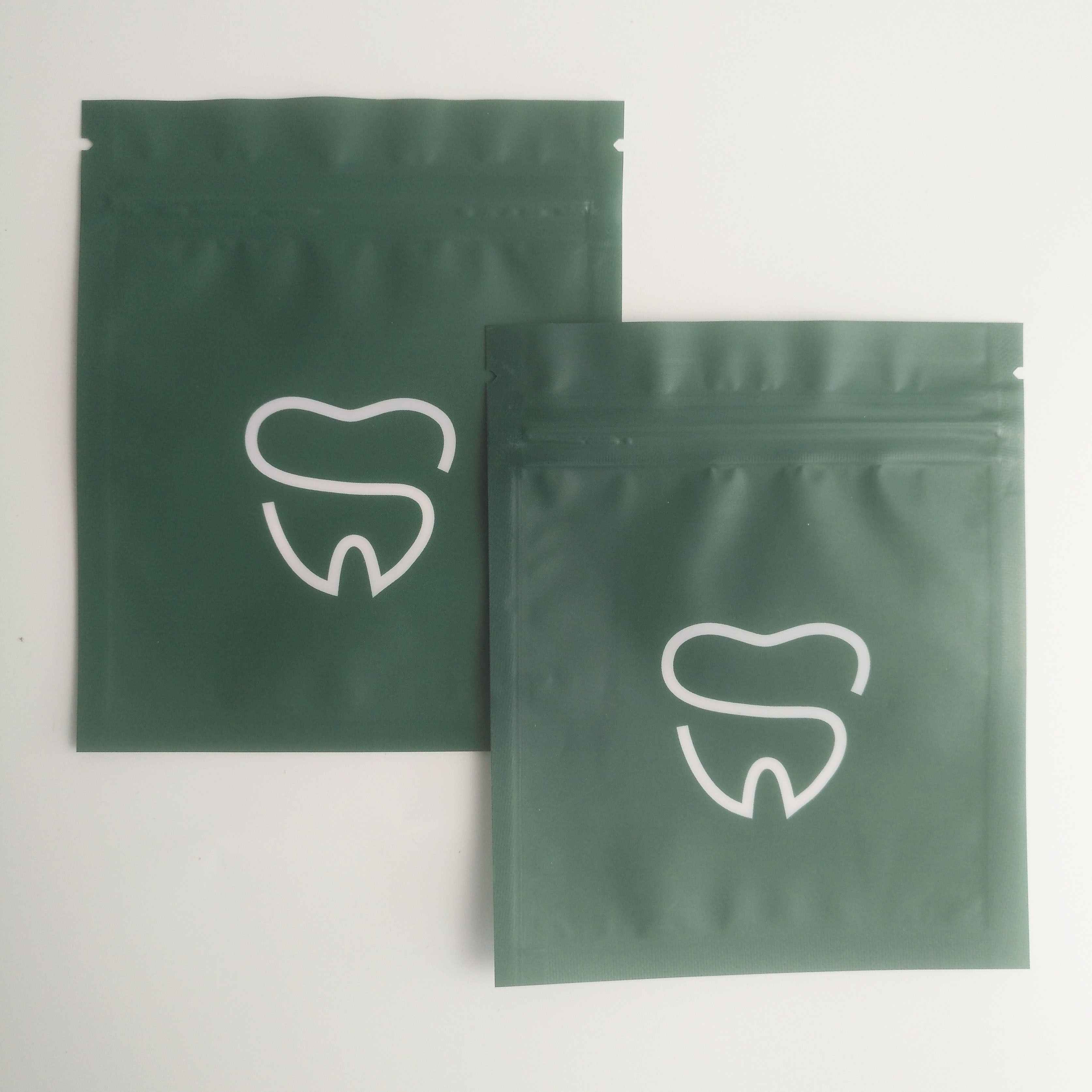 120mic MOPP PE Mylar Matte บรรจุภัณฑ์ถุง Cmyk ด้านเดียว