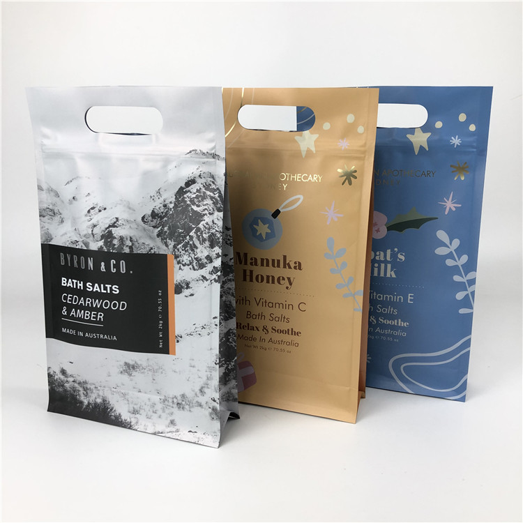 ด้านล่างแบน Zip Lock อาหารเกรดถุงก้นแบนพร้อมที่จับสำหรับบรรจุภัณฑ์สครับร่างกาย