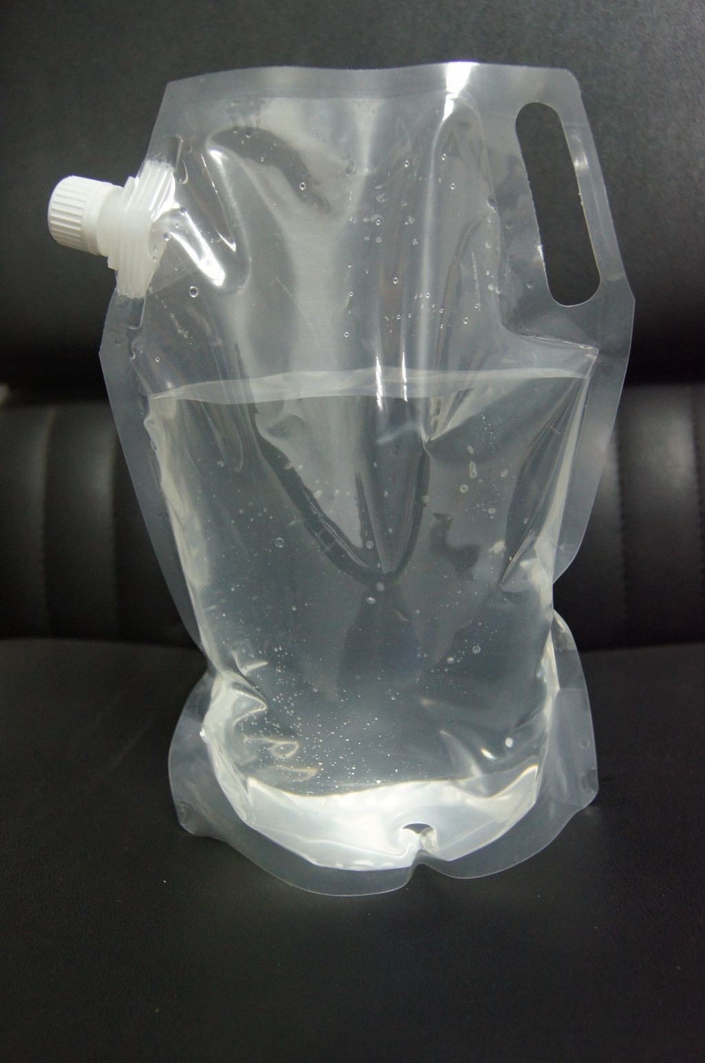 พิมพ์สีสันกันน้ำยืนถุงบรรจุภัณฑ์ด้วยพวยมุมสำหรับ Liguid