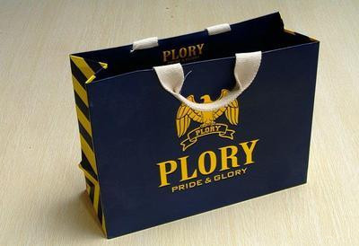 โลโก้พิมพ์ถุงกระดาษช้อปปิ้งสีดำ PP ทอ Pantone สีรีไซเคิลได้